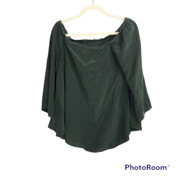 Scanlan Theodore dark green off shoulder flowy blouse size 8 - Picture 1 of 5